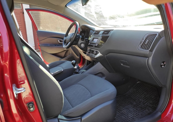 Kia Rio cena 36500 przebieg: 55000, rok produkcji 2015 z Poznań małe 79